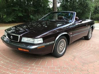  Voir détails -Chrysler Le Baron Belle voiture à Houilles (78)