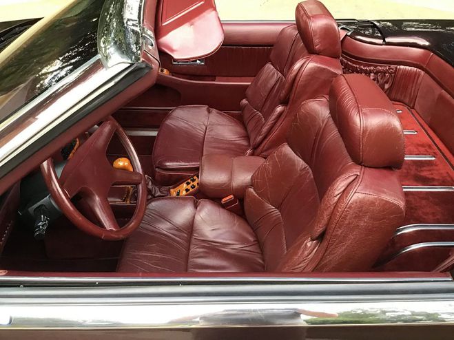 Chrysler Le Baron Belle voiture  de 1989