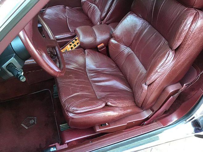 Chrysler Le Baron Belle voiture  de 1989
