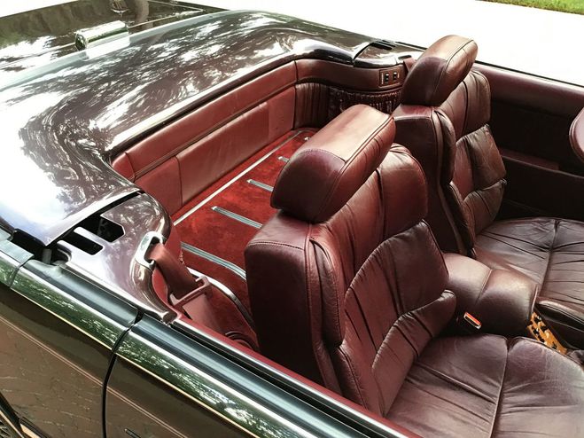 Chrysler Le Baron Belle voiture  de 1989