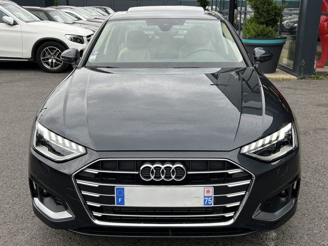 Audi A4 LIMOUSINE V PHASE 2 AVUS 35 TFSI HYBRID  Gris de 2022