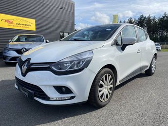  Voir détails -Renault Clio IV (B98) 1.5 dCi 75ch energy Business 5p à Quimperl (29)