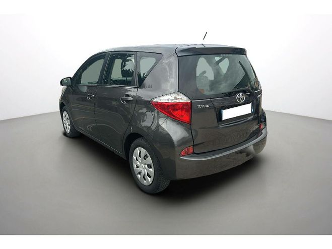 Toyota Verso 100 VVT-i Dynamic BVA Gris fonc de 2012