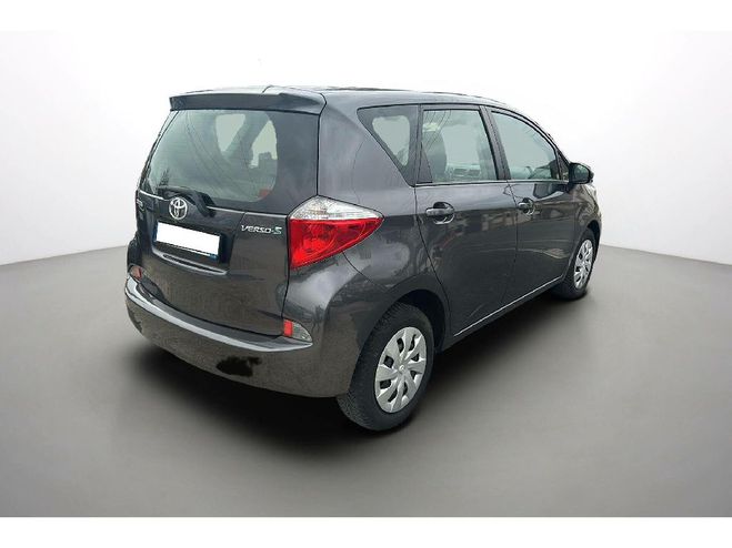 Toyota Verso 100 VVT-i Dynamic BVA Gris fonc de 2012