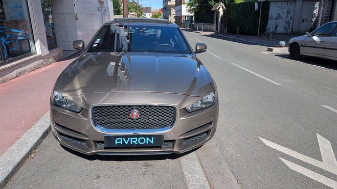Jaguar XE 2.0 200 12CV PRESTIGE AUTO Or Mtallis de 2015