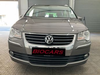  Voir détails -Volkswagen Touran 1.4 TSI HIGHLINE à Calais (62)