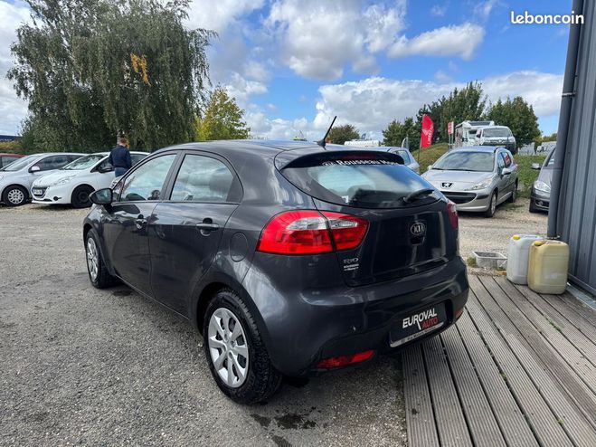Kia Rio 1.2 85ch Style 5p Gris de 2014