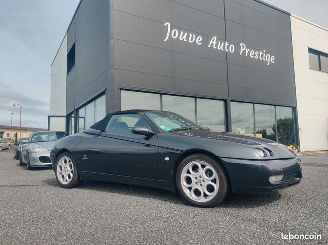 Alfa romeo Spider 916 Noir de 2004