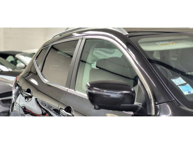 Nissan Qashqai 1.5 dCi - 110 N-Connecta / HISTORIQUE NOIR de 2016