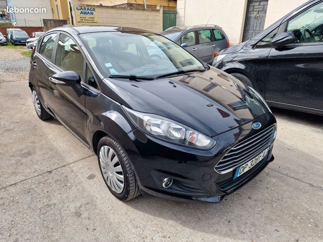 Ford Fiesta 1.0 ecoboost essence 100ch garantie 12-m Noir de 2015