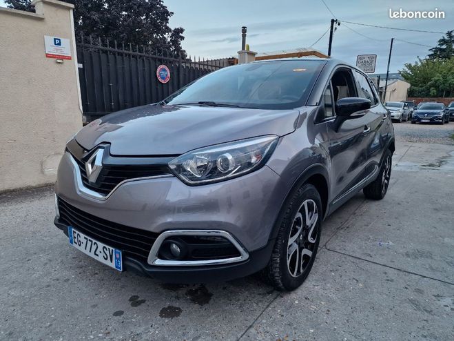 Cliquer pour voir la photo suivante Renault Captur 1.5 dci 90ch intens garantie 12-mois Gris de 2016