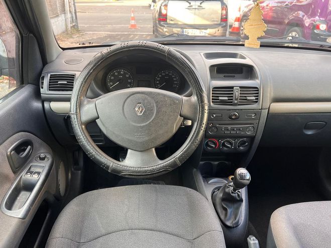 Renault Clio Renault Clio 1.5 DCI 65CH CONFORT PACK CLIM AUTHENTIQ NOIR de 2004