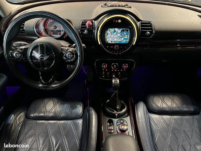 Mini Clubman 1.5 135 COOPER RED HOT CHILI BVA Rouge de 2016