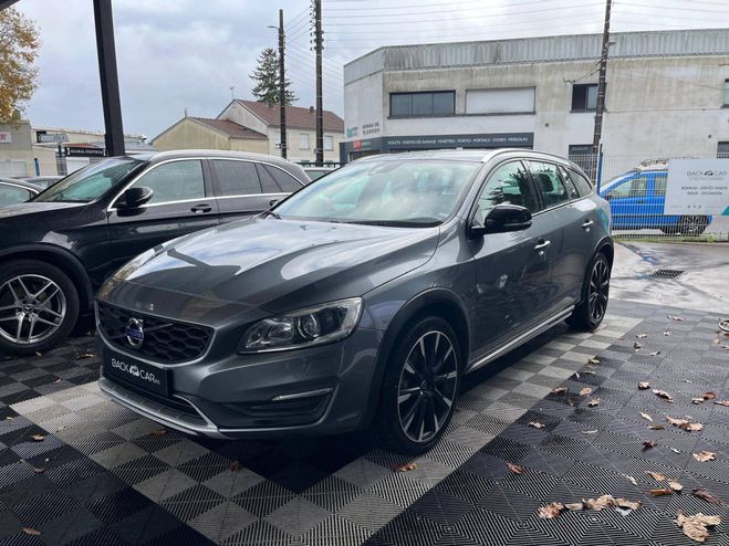 Volvo V60 Volvo V60 CROSS COUNTRY D4 AWD 190 ch Geartronic 6 GRIS FONCE de 2016