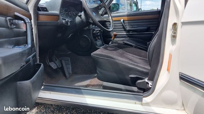 BMW Serie 5 e12 528i 1re main 146500km Blanc de 1980