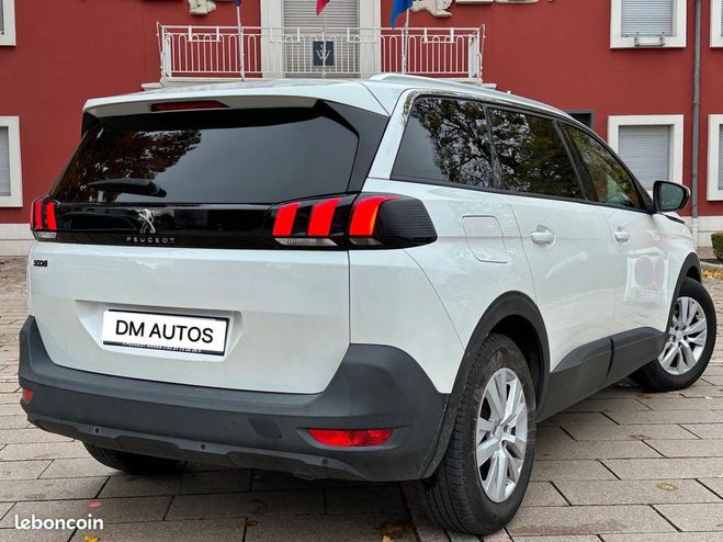 Peugeot 5008 hdi 130cv 7 places an-2018 Blanc de 2018