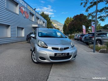  Voir détails -Toyota Aygo 1.0 vvt-i confort 5p à Fontaine (38)
