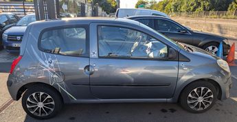  Voir détails -Renault Twingo 2 1.2i 60ch Authentique à Claye-Souilly (77)