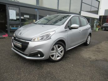  Voir détails -Peugeot 208 PureTech 82ch SetS BVM5 Signature à Aubire (63)