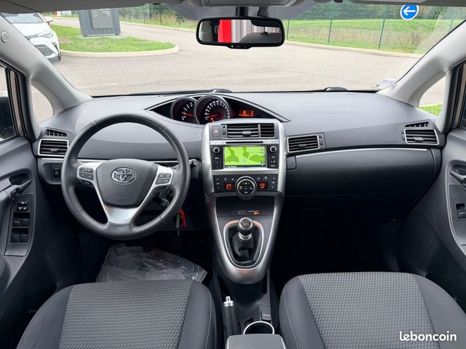 Toyota Verso 112ch D-4D Feel Skyview BVM6 Entretien 1 Gris de 2015