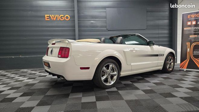 Ford Mustang 4.6 300 GT CALIFORNIA SPECIAL Blanc de 2007
