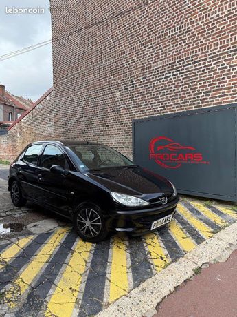  Voir détails -Peugeot 206 1,4hdi à Douai (59)