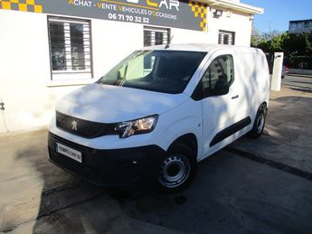  Voir détails -Peugeot Partner FOURGON STANDARD 650 KG BLUEHDI 100 SetS à Clamart (92)
