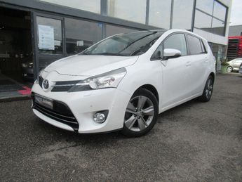  Voir détails -Toyota Verso 112 D-4D FAP Dynamic Business à Aubire (63)