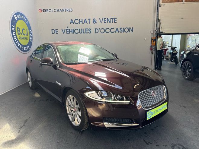 Jaguar XF 2.2 D 200CH LUXE Rouge de 2014