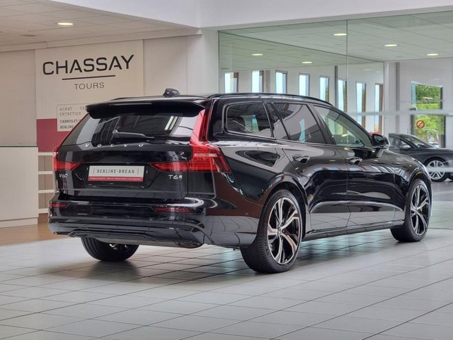 Volvo V60 II (2) T6 AWD HYBRIDE RECHARGEABLE 253 C Noir de 2025