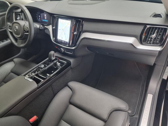 Volvo V60 II (2) T6 AWD HYBRIDE RECHARGEABLE 253 C Noir de 2025