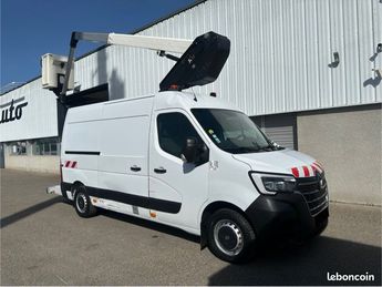  Voir détails -Renault Master 145ch nacelle Klubb k32 976h à   La Boisse (01)