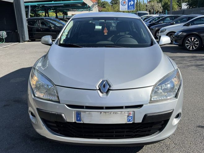 Renault Megane 3 III 1.5 DCI 110 Cv 5 PORTES / CRIT AIR Gris de 2012