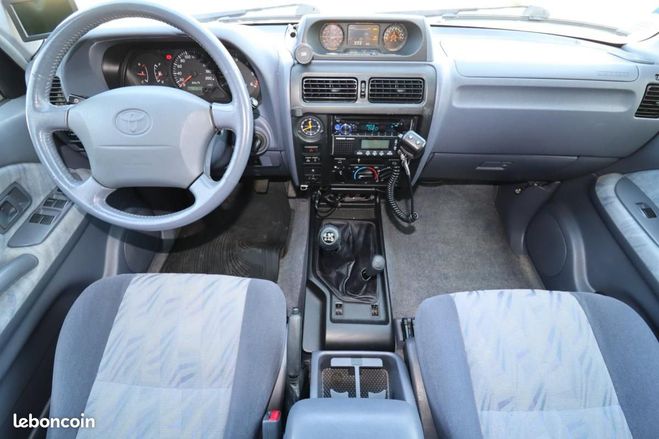 Toyota Land Cruiser 90 3.0 D4D 165 TS VX 4X4 Gris de 2002