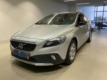  Voir détails -Volvo V40 T4 1.6 TURBO 180 SUMMUM BVA / 1 ERE MAIN à Saint-Laurent-du-Var (06)