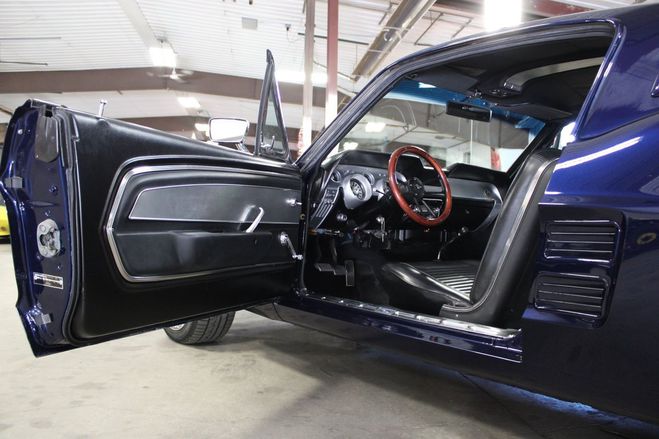 Ford Mustang FASTBACK  de 1967