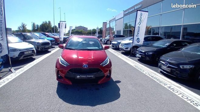 Toyota Yaris HYBRIDE MY22 116h Design Rouge de 2023