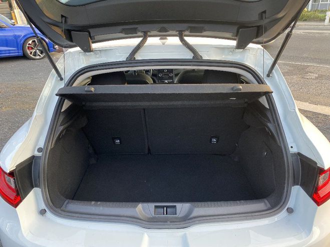 Renault Megane IV Blue dCi 95 Zen Blanc de 2019