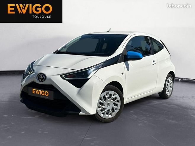 Toyota Aygo 1.0 VVTI 70CH X-PLAY Blanc de 2019