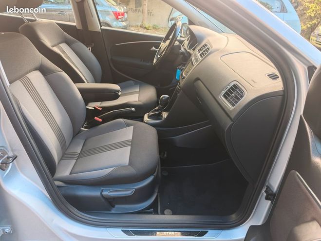Volkswagen Polo 1.2 TSI 90ch BlueMotion Technology Allst Gris de 2017