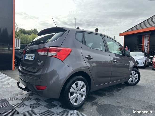 Hyundai Ix20 1.4 CRDI90 PACK INVENTIVE Gris de 2012