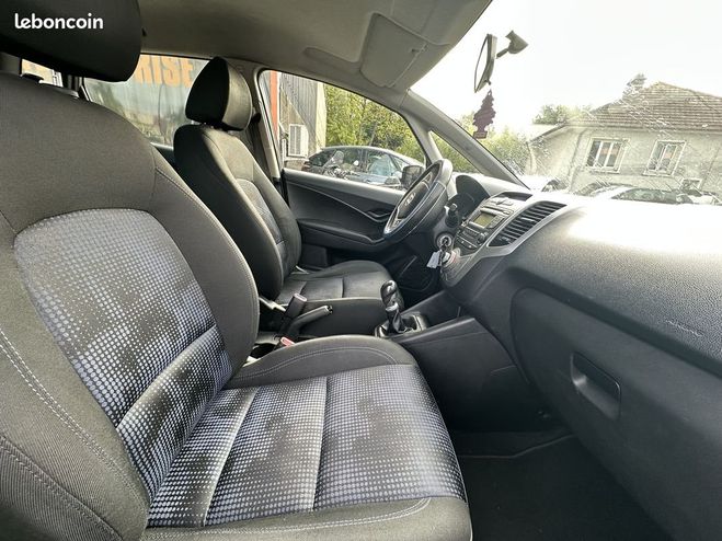 Hyundai Ix20 1.4 CRDI90 PACK INVENTIVE Gris de 2012