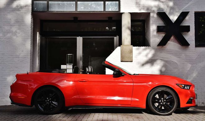 Ford Mustang CABRIO 2.3I ECOBOOST Rouge de 