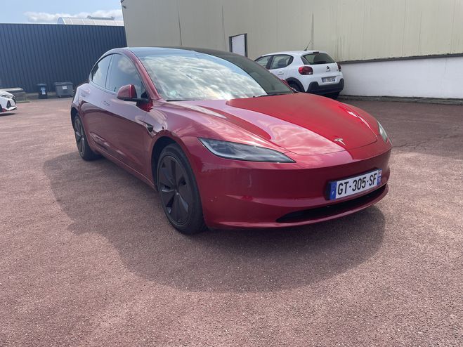 Tesla Model 3  ROUGE / INTRIEUR BLANC   de 2024
