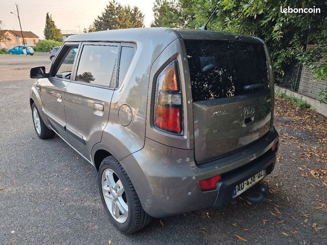Kia Soul 1.6 crdi 128ch entretien a jour garantie Marron de 2010