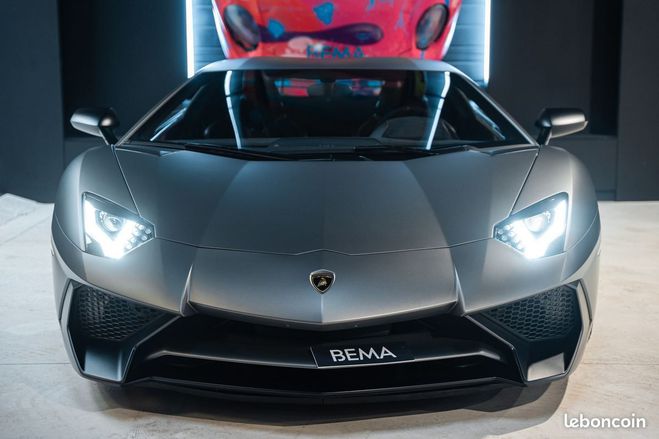 Lamborghini Aventador AVANTADOR LP 750-4 SV 6.5 V12 | 1-600 CG Gris de 2015