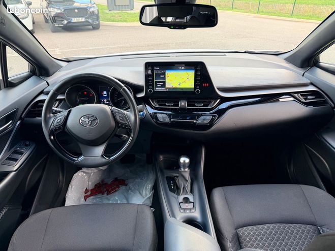 Toyota C HR CH-R 1.8 122h Dynamic Business 2WD E-CVT Blanc de 2022