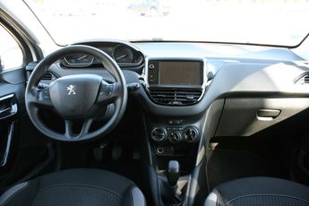  Voir détails -Peugeot 208 1.2 PURETECH 82CH URBAN SOUL 5P à Vestric-et-Candiac (30)