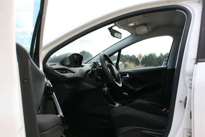 Peugeot 208 1.2 PURETECH 82CH URBAN SOUL 5P Blanc de 2016