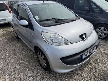  Voir détails -Peugeot 107 1.0 12v Trendy 3p à Saint-Priest (69)